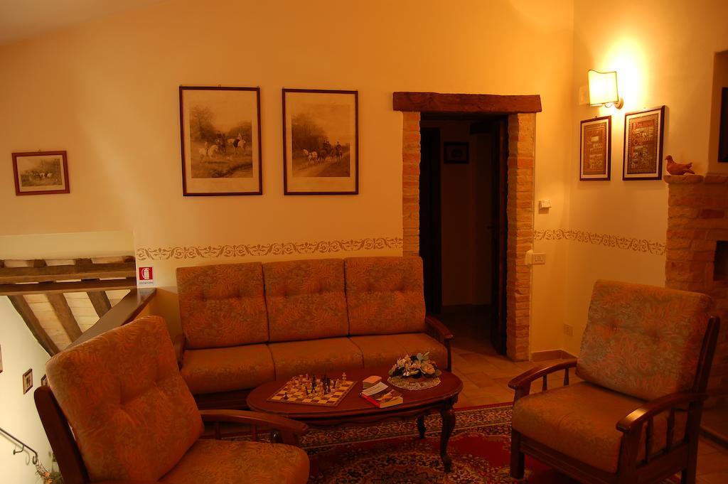 Agriturismo Casale Dei Frontini San Terenziano Exteriér fotografie