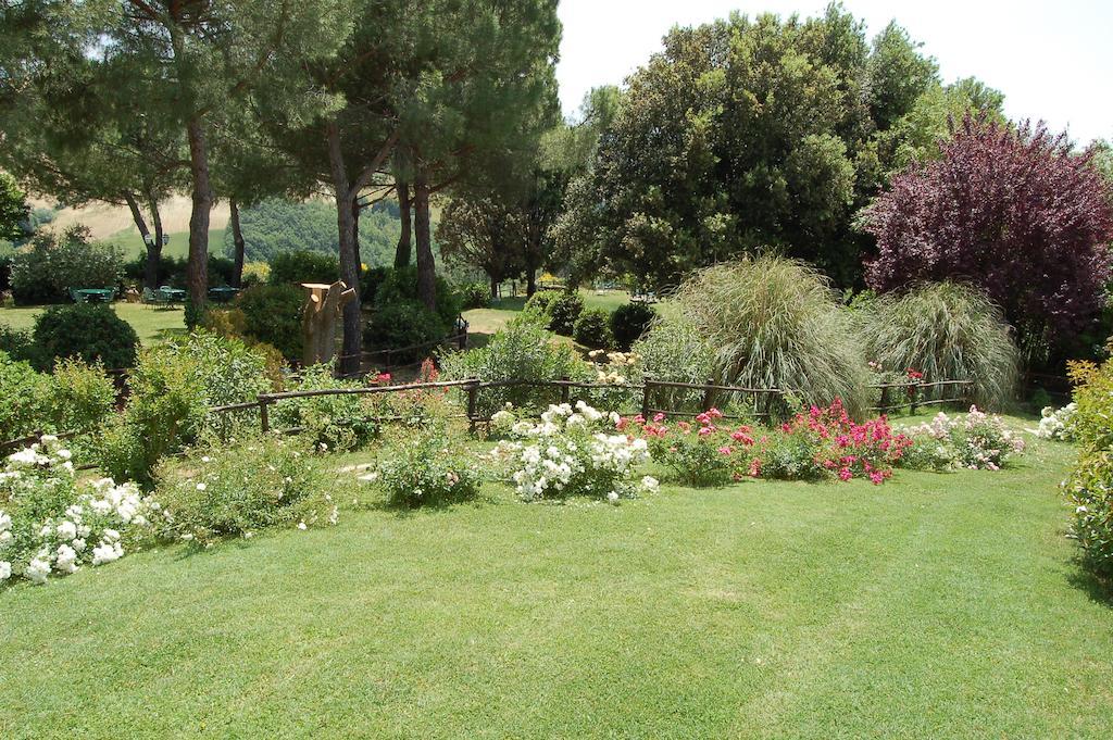 Agriturismo Casale Dei Frontini San Terenziano Exteriér fotografie