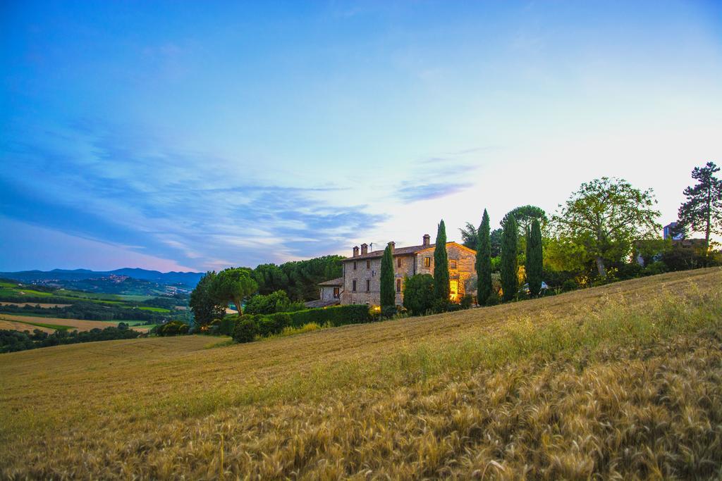Agriturismo Casale Dei Frontini San Terenziano Exteriér fotografie