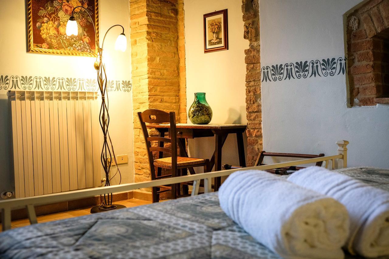 Agriturismo Casale Dei Frontini San Terenziano Exteriér fotografie
