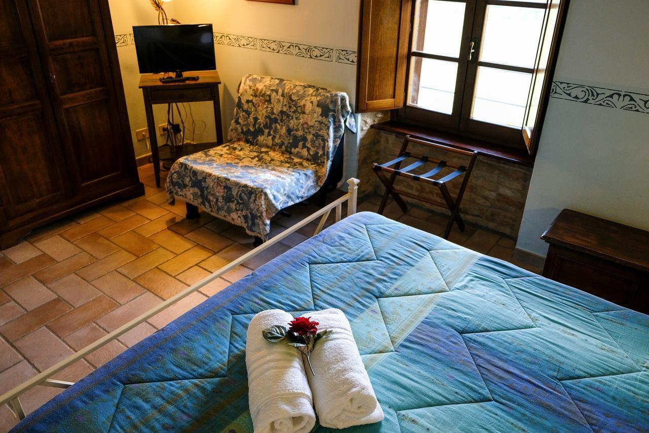 Agriturismo Casale Dei Frontini San Terenziano Exteriér fotografie