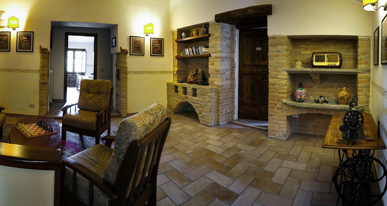 Agriturismo Casale Dei Frontini San Terenziano Exteriér fotografie