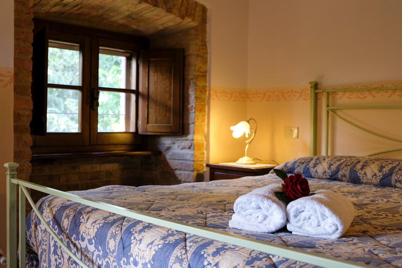 Agriturismo Casale Dei Frontini San Terenziano Exteriér fotografie