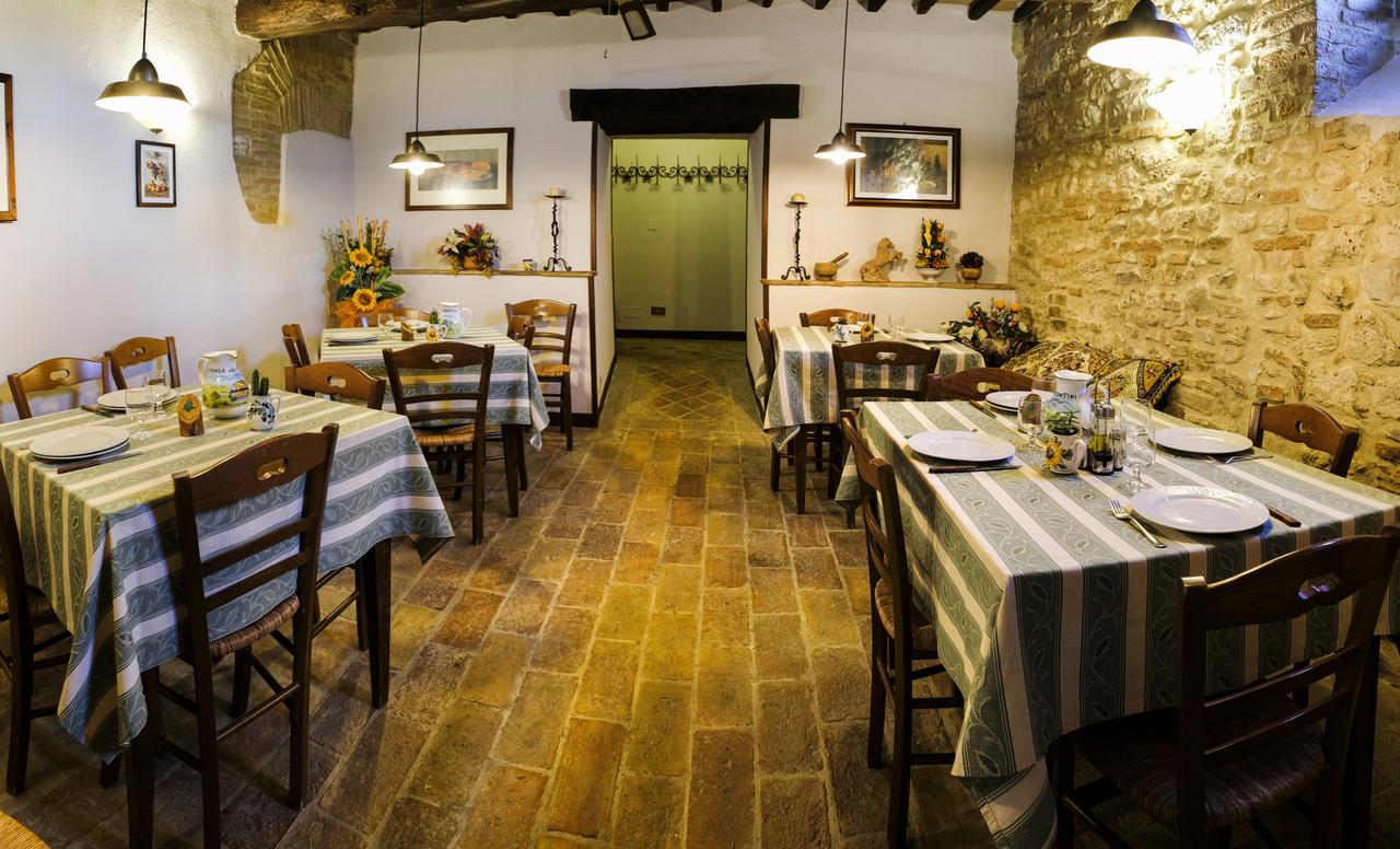 Agriturismo Casale Dei Frontini San Terenziano Exteriér fotografie