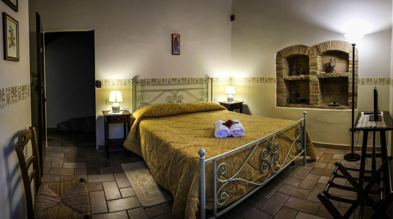 Agriturismo Casale Dei Frontini San Terenziano Exteriér fotografie
